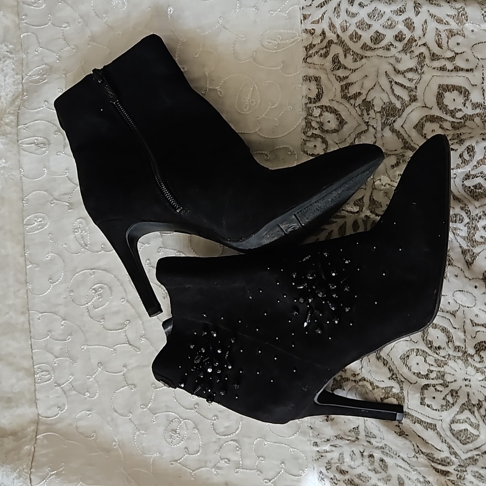 Women's Black Embellished Pointed-Toe Ankle Boots